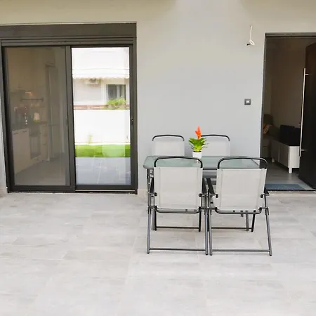 Andale Apartment *